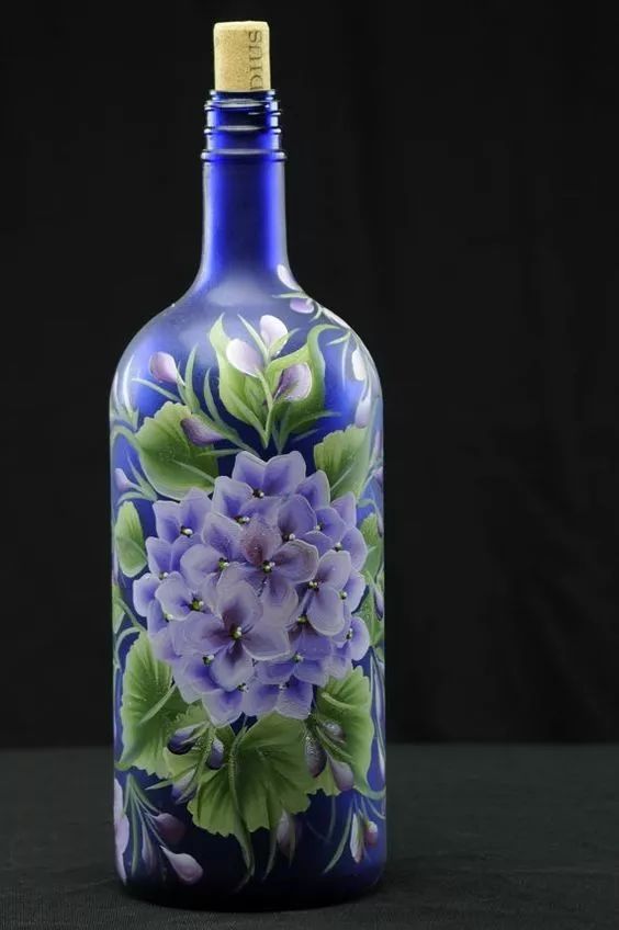 最新白酒瓶，小巷藏宝地探索
