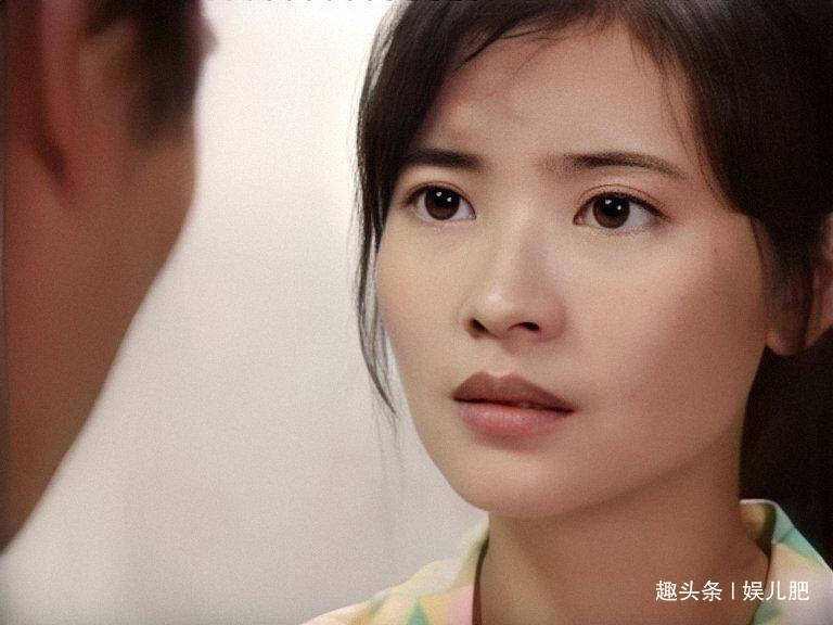 蓝洁瑛最新照片，星光闪耀的温馨日常