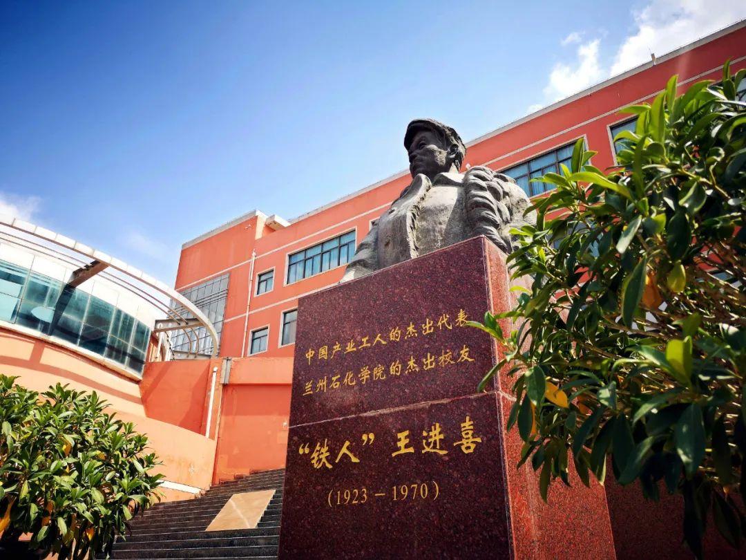 轿车最新技术指南，掌握最新技术动态，引领智能驾驶未来
