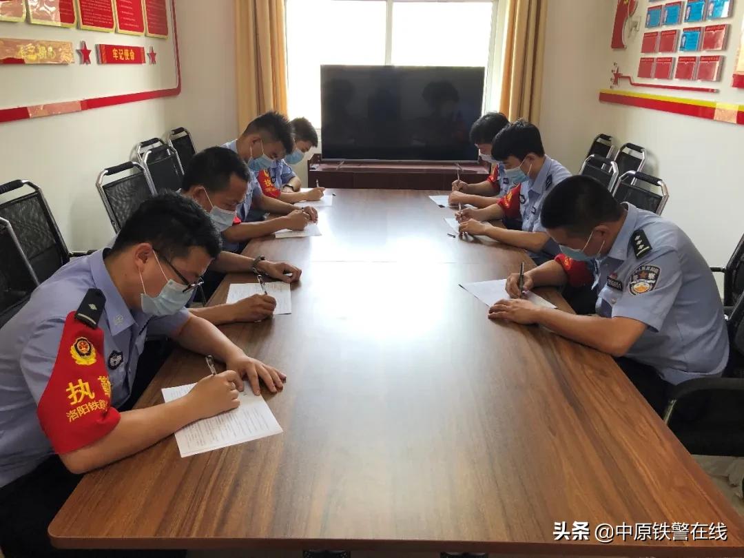 红旗最新SUV汽车，家的温馨与友情的纽带，展现品牌力量