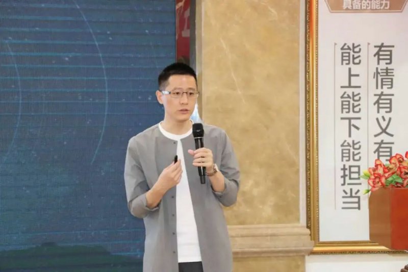 尹琊最新动态，探索前沿科技，领略创新力量