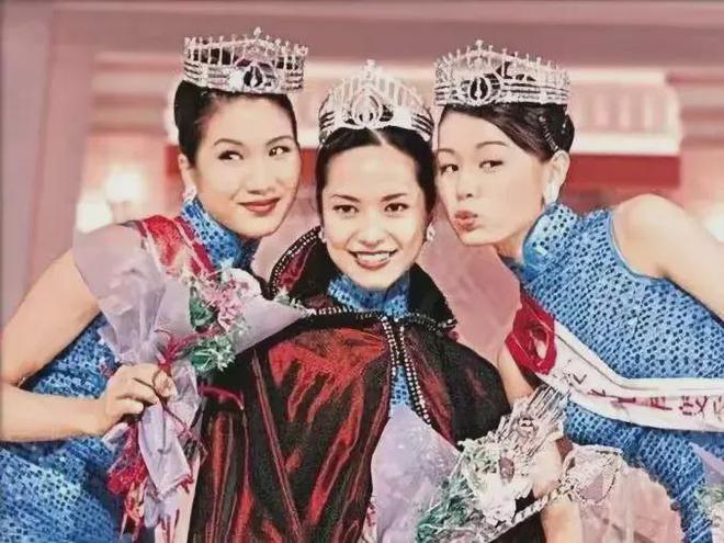 龙凤店演员，展现变化、学习与自信的力量
