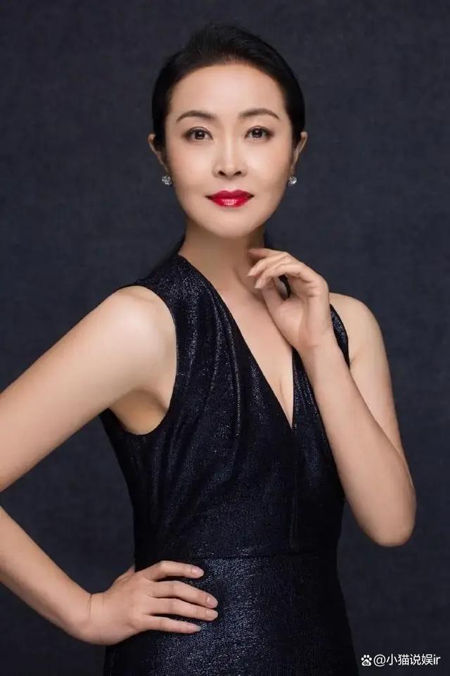 漂亮女演员演绎人生百态的魅力之旅
