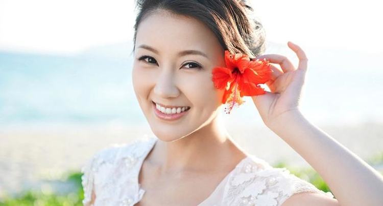 三线女明星的旅行哲学，探索自然美景与心灵宁静的价值揭秘一晚酬劳之谜