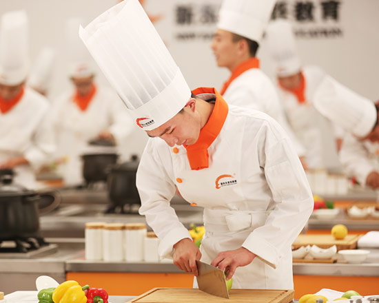 科技重塑烹饪艺术，厨师比赛流程与前沿体验之旅