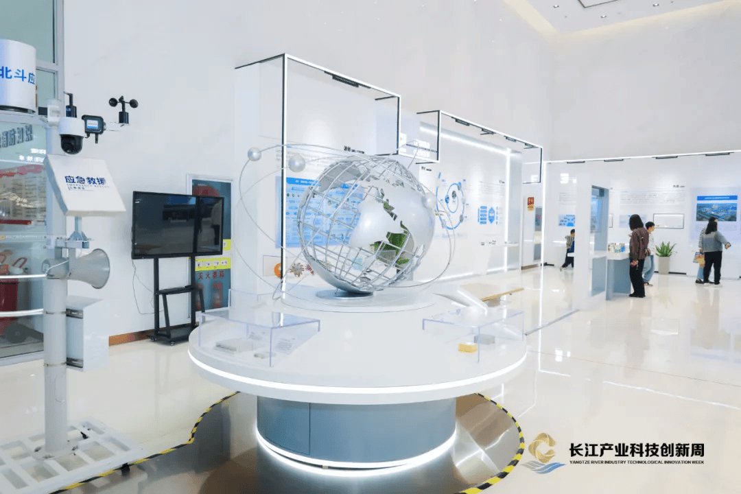 科技重塑未来，全新实验设备引领前所未有的实验之旅