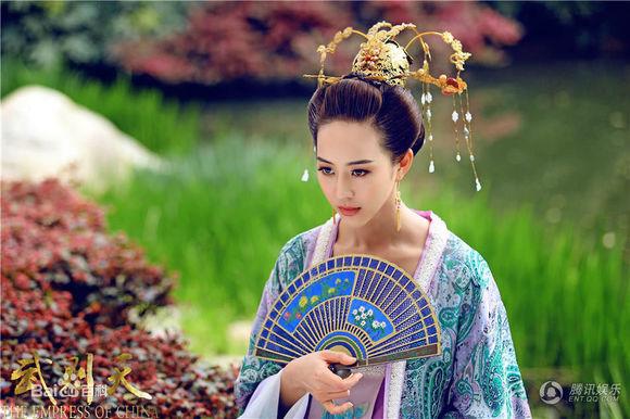 母仪天下演员，演艺界的璀璨之星