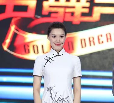 演员梁艳，从舞台到人生的蜕变之旅——自信与成就感的源泉