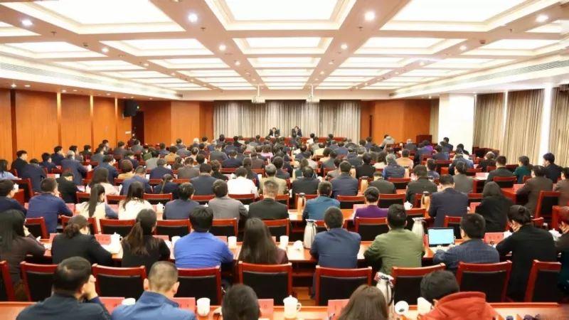 莱芜市人事任免更新，背后的温馨故事揭晓